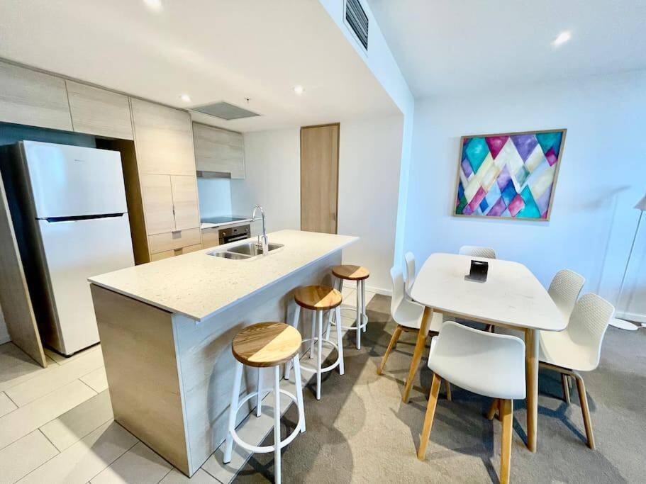 Broadbeach Apartment Level 10 With Beach Views غولد كوست المظهر الخارجي الصورة