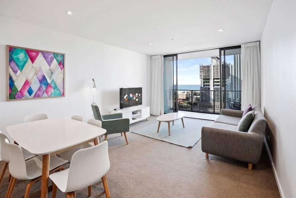 Broadbeach Apartment Level 10 With Beach Views غولد كوست المظهر الخارجي الصورة