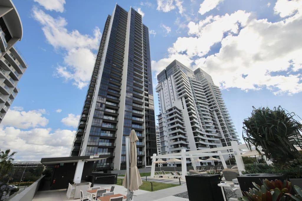 Broadbeach Apartment Level 10 With Beach Views غولد كوست المظهر الخارجي الصورة