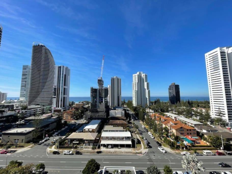 Broadbeach Apartment Level 10 With Beach Views غولد كوست المظهر الخارجي الصورة