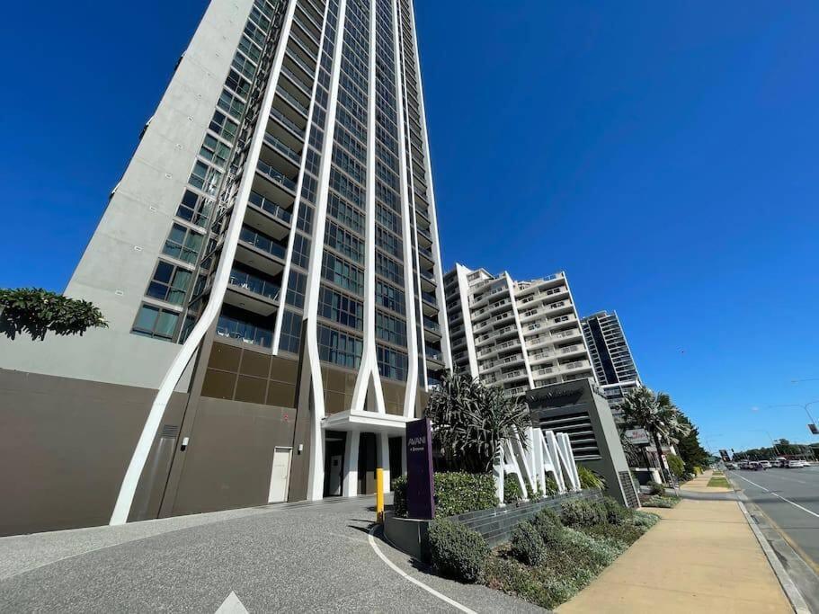 Broadbeach Apartment Level 10 With Beach Views غولد كوست المظهر الخارجي الصورة