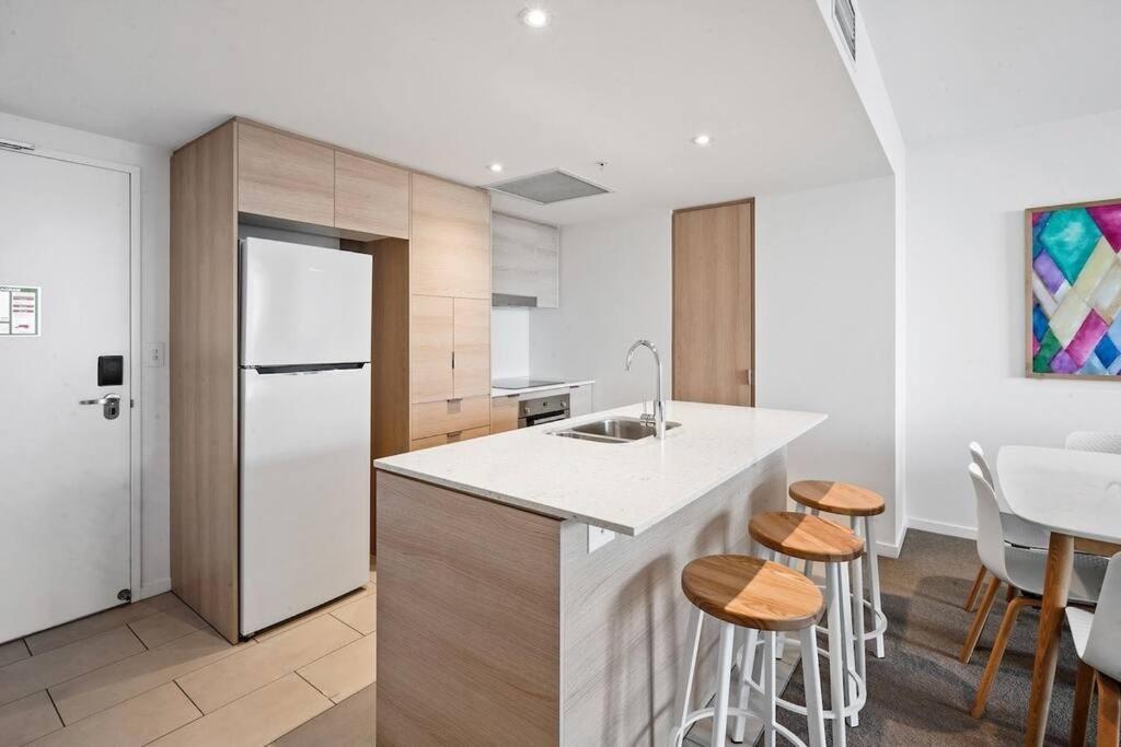 Broadbeach Apartment Level 10 With Beach Views غولد كوست المظهر الخارجي الصورة